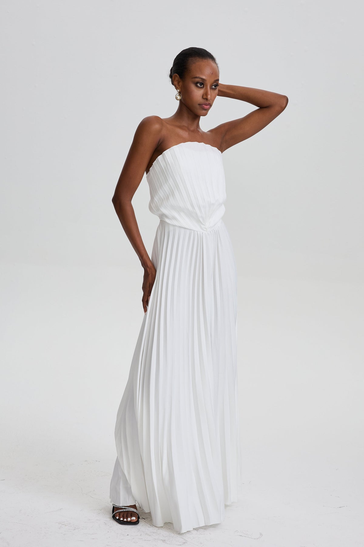 Hohipera White Shell Pleated Maxi Dress
