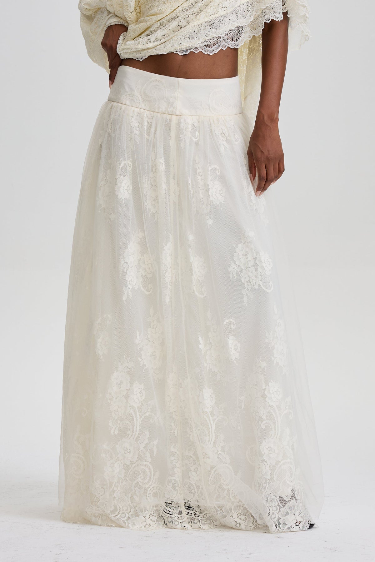 Odelia High‑Waist Floral Lace Overlay Maxi Skirt