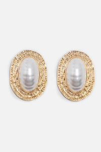 Deskovo Textured Pearl Stud Earrings