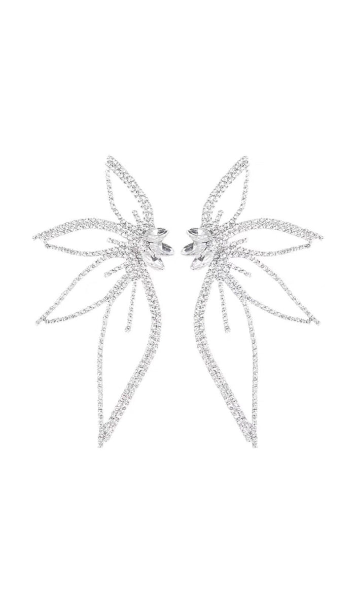 Pamuhue Crystal Flower Earrings in Silver