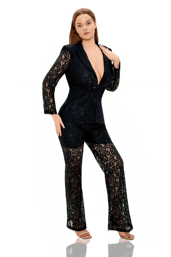 Renee Floral Lace Pants Set in Plus Size