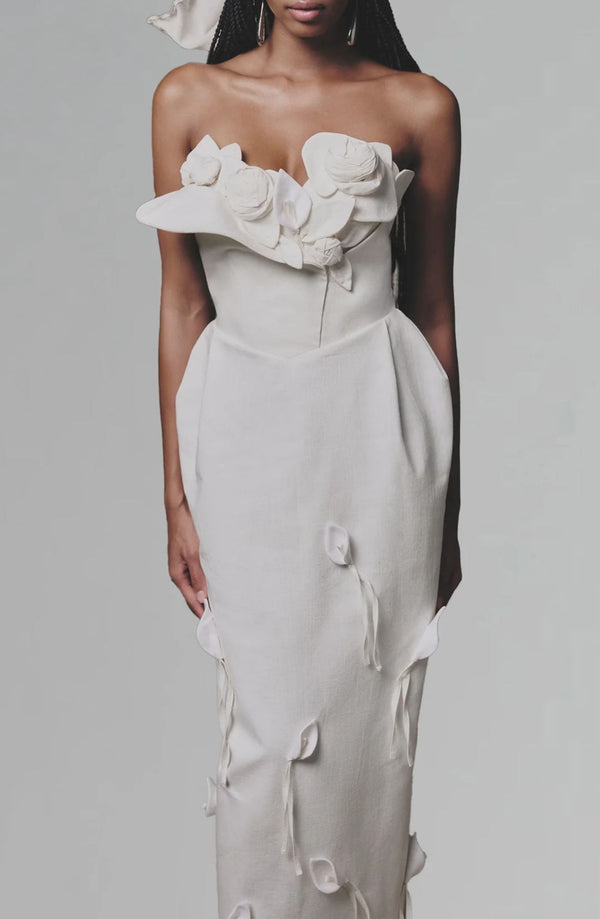 Bolaxo White Maxi Dress with 3D Petals