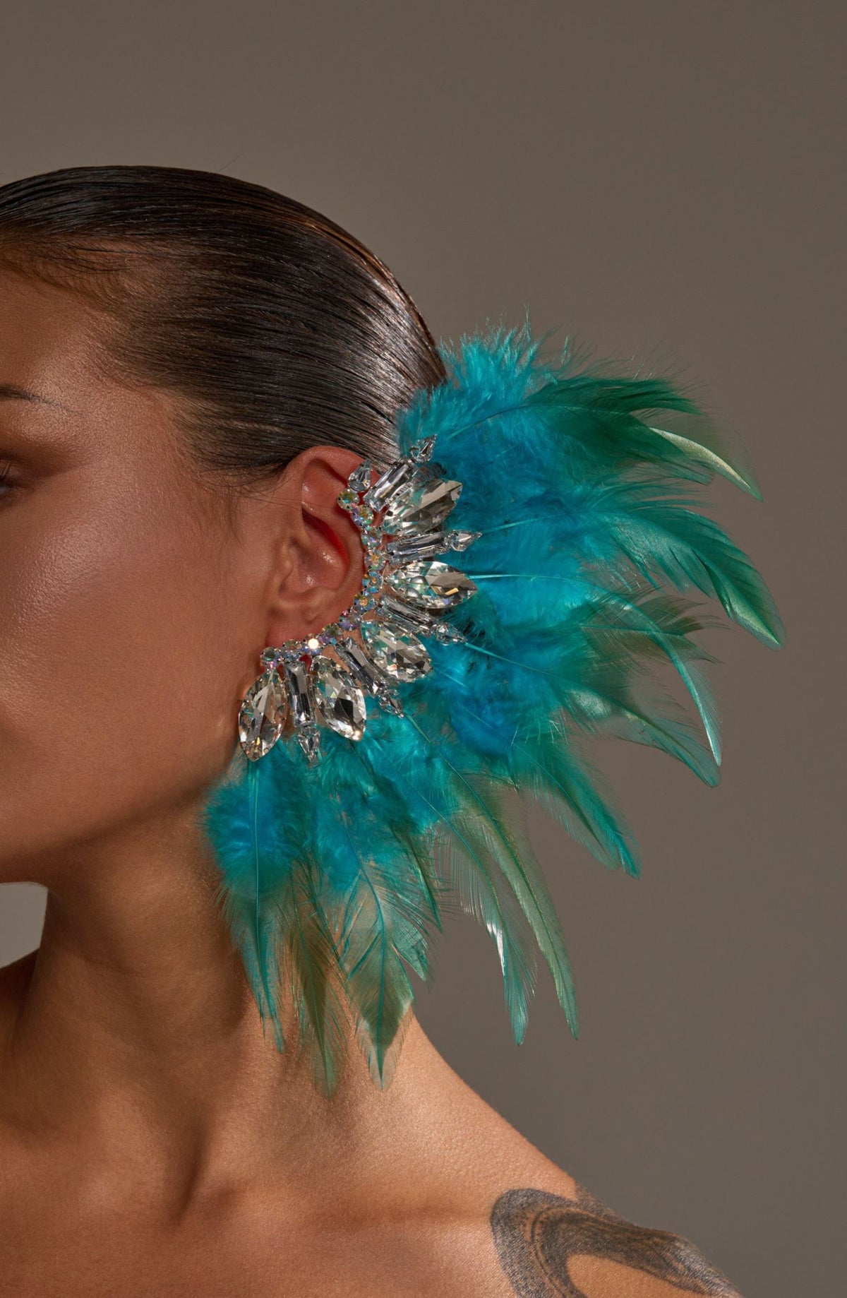 Peasuvino Fly Away Earring
