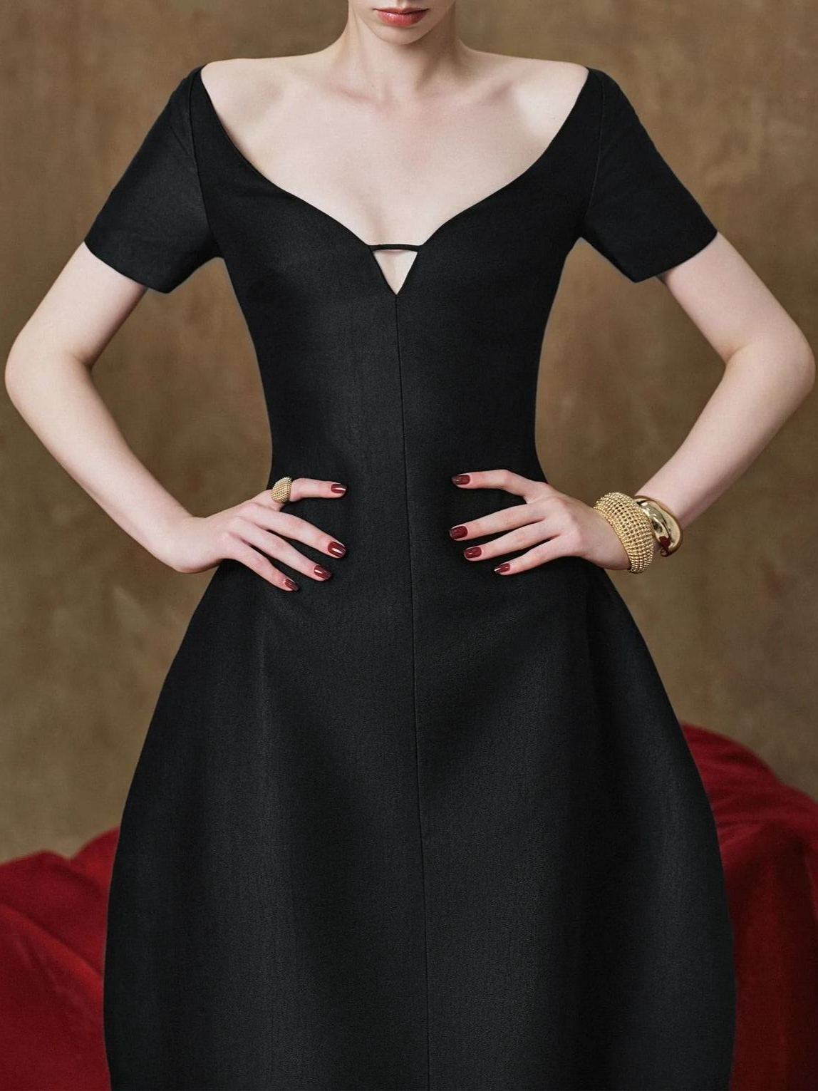Salaro Mermaid Plunge Midi Dress