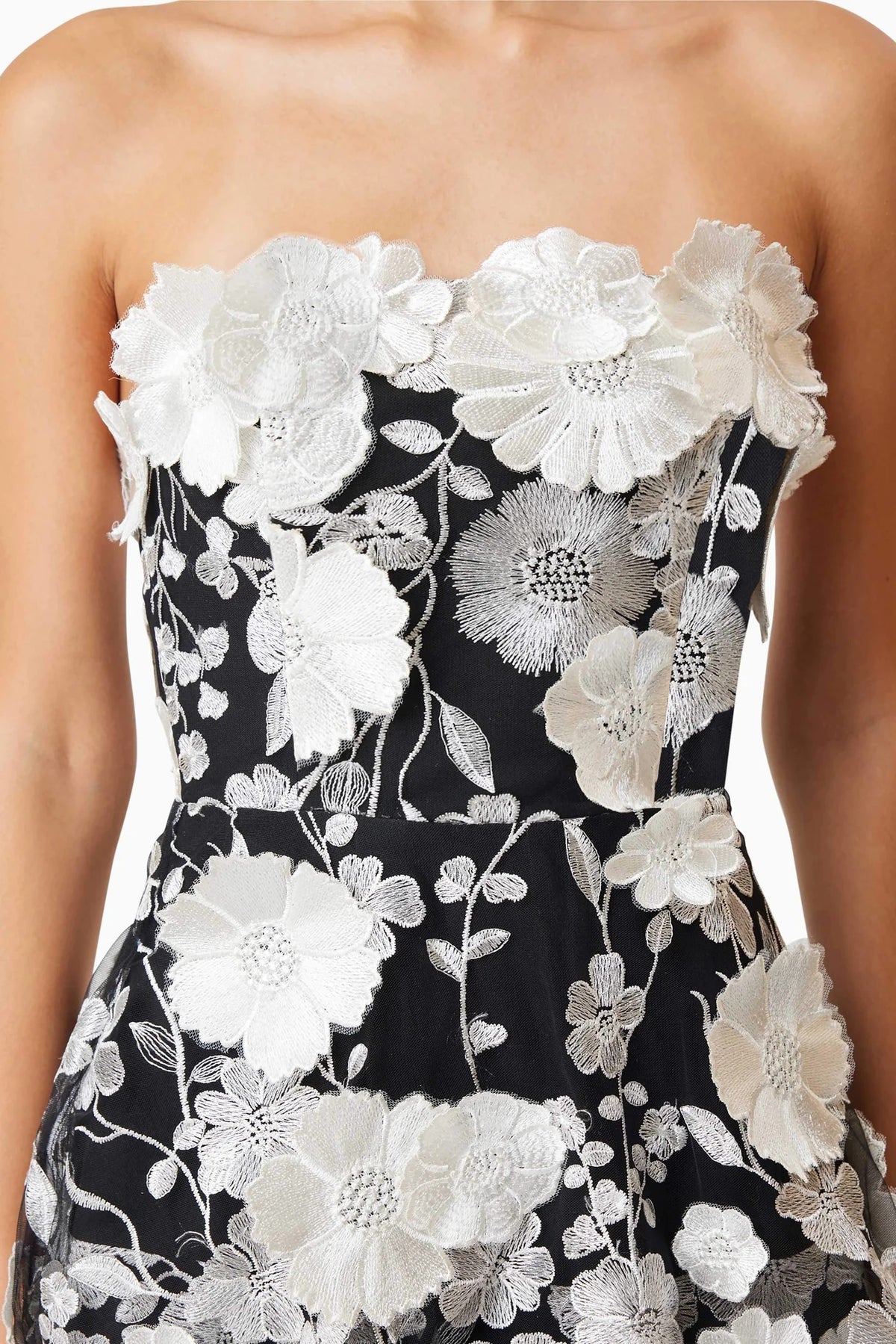 Samentyeu Tai 3D Floral Strapless Tiered Midi Dress